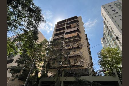 Apartamento à venda com 76m², 2 quartos e 1 vagaFachada