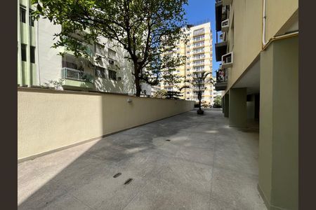 Apartamento à venda com 76m², 2 quartos e 1 vagaÁrea comum