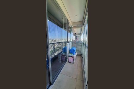 Apartamento à venda com 33m², 1 quarto e 1 vaga Apartamento à venda com 33m², 1 quarto e 1 vagaSacada