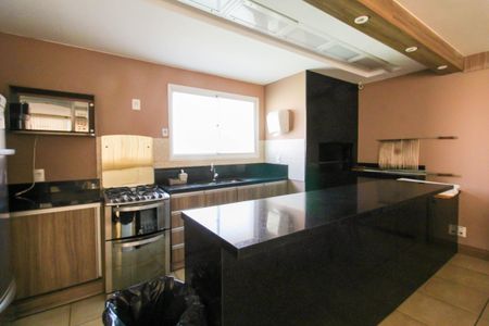 Casa de condomínio para alugar com 230m², 3 quartos e 3 vagasÁrea comum - Salão de festas