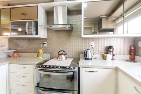 Casa de condomínio para alugar com 230m², 3 quartos e 3 vagasCozinha