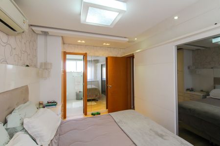 Casa de condomínio para alugar com 230m², 3 quartos e 3 vagasSuíte 2