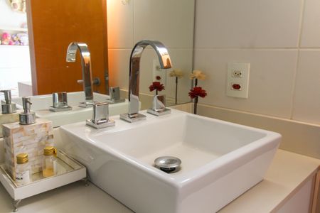 Casa de condomínio para alugar com 230m², 3 quartos e 3 vagasBanheiro da Suíte 1