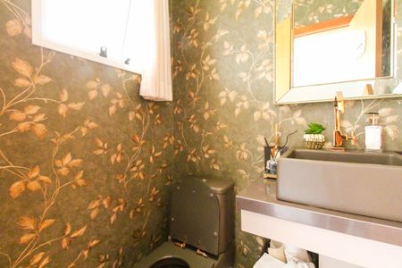 Casa de condomínio para alugar com 230m², 3 quartos e 3 vagasLavabo