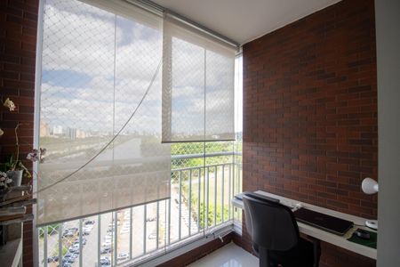 Apartamento à venda com 70m², 3 quartos e 2 vagas Apartamento à venda com 70m², 3 quartos e 2 vagasVaranda