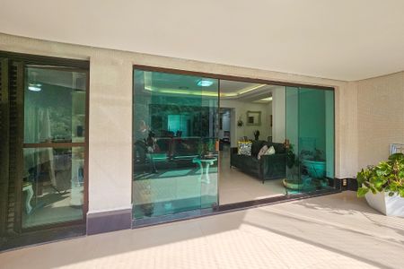 Apartamento para alugar com 186m², 3 quartos e 1 vagaVaranda