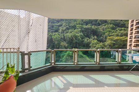 Apartamento para alugar com 186m², 3 quartos e 1 vagaVaranda