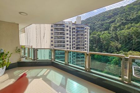 Apartamento para alugar com 186m², 3 quartos e 1 vagaVaranda