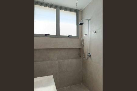 Casa à venda com 504m², 4 quartos e 4 vagas Casa à venda com 504m², 4 quartos e 4 vagasBanheiro da Suíte 3