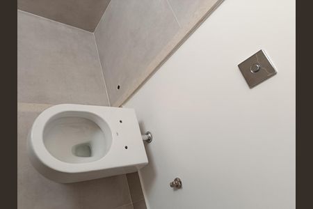 Casa à venda com 504m², 4 quartos e 4 vagas Casa à venda com 504m², 4 quartos e 4 vagasBanheiro da Suíte 4