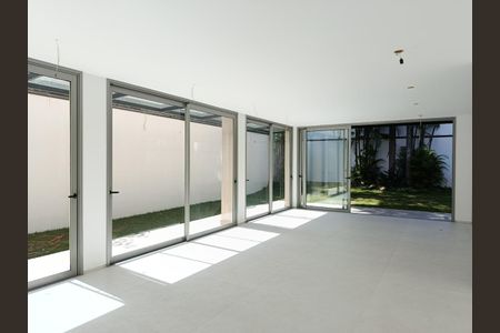 Sala de casa à venda com 4 quartos, 504m² em Alto de Pinheiros, São Paulo