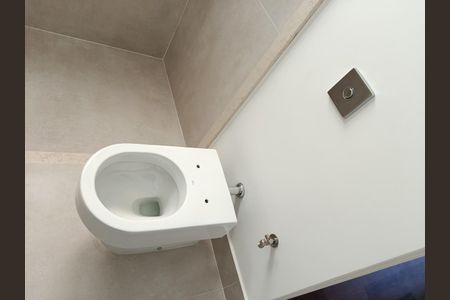 Casa à venda com 504m², 4 quartos e 4 vagas Casa à venda com 504m², 4 quartos e 4 vagasBanheiro da Suíte 3