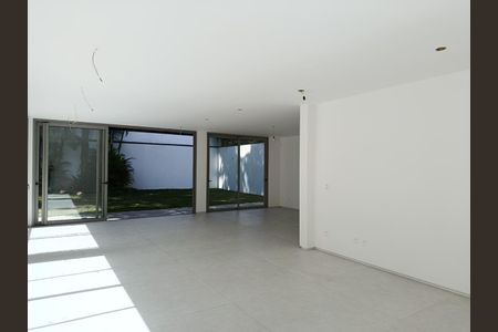 Sala de casa à venda com 4 quartos, 504m² em Alto de Pinheiros, São Paulo