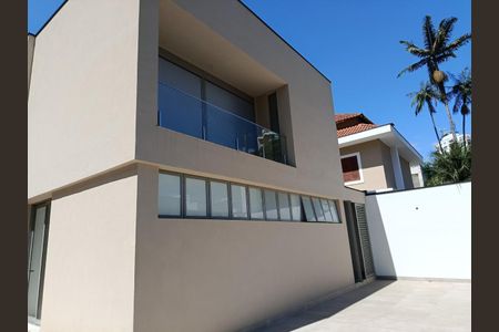 Casa à venda com 504m², 4 quartos e 4 vagas Casa à venda com 504m², 4 quartos e 4 vagasGaragem