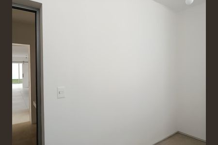 Casa à venda com 504m², 4 quartos e 4 vagas Casa à venda com 504m², 4 quartos e 4 vagasÁrea de Serviço - quarto