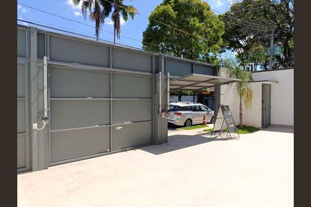 Casa à venda com 504m², 4 quartos e 4 vagas Casa à venda com 504m², 4 quartos e 4 vagasGaragem