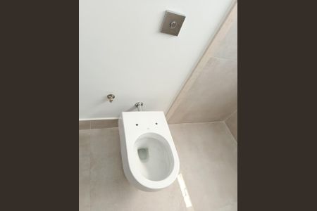 Casa à venda com 504m², 4 quartos e 4 vagas Casa à venda com 504m², 4 quartos e 4 vagasBanheiro da Suíte 2