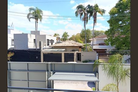 Casa à venda com 504m², 4 quartos e 4 vagas Casa à venda com 504m², 4 quartos e 4 vagasVista da varanda da Suíte 1