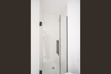 Banheiro da suíte de apartamento para alugar com 1 quarto, 27m² em Penha de França, São Paulo