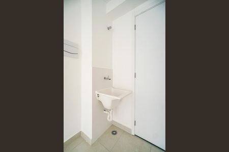 Área de serviço de apartamento para alugar com 1 quarto, 27m² em Penha de França, São Paulo