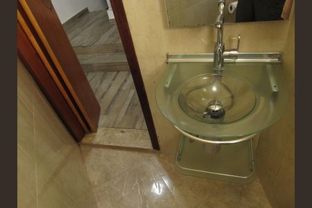 Casa à venda com 213m², 3 quartos e 1 vagaLavabo 2