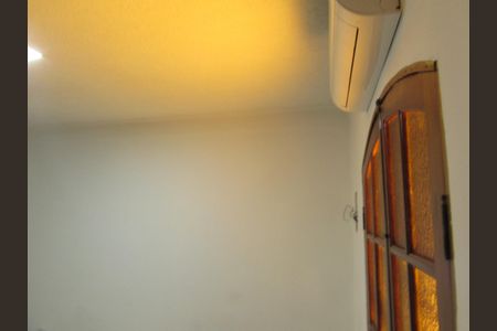 Casa à venda com 213m², 3 quartos e 1 vagaSuíte