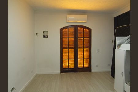 Casa à venda com 213m², 3 quartos e 1 vagaSuíte