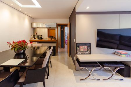 Apartamento para alugar com 130m², 3 quartos e 2 vagasSala