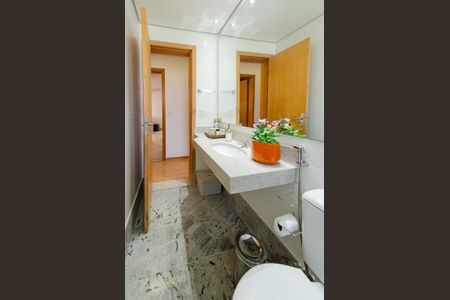 Apartamento para alugar com 130m², 3 quartos e 2 vagasBanheiro social