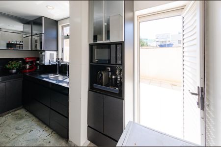 Apartamento para alugar com 130m², 3 quartos e 2 vagasÁrea de serviço