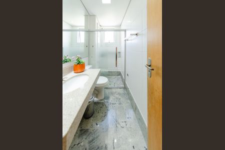 Apartamento para alugar com 130m², 3 quartos e 2 vagasBanheiro social