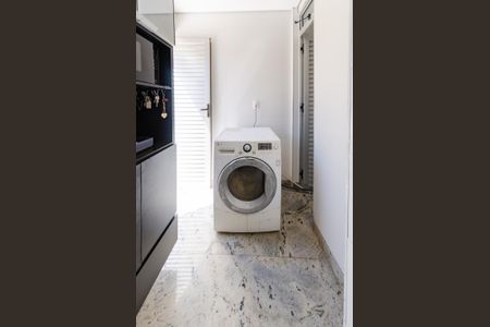 Apartamento para alugar com 130m², 3 quartos e 2 vagasÁrea de serviço