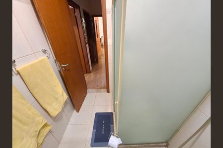 Apartamento à venda com 76m², 2 quartos e sem vagaBanheiro