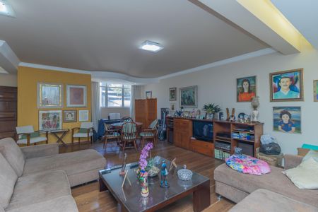 Apartamento para alugar com 192m², 4 quartos e 4 vagasSala