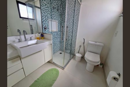 Apartamento à venda com 270m², 4 quartos e 4 vagasBanheiro da Suíte 2