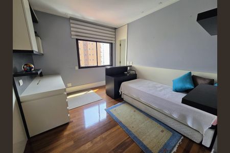 Apartamento à venda com 270m², 4 quartos e 4 vagasSuíte 3