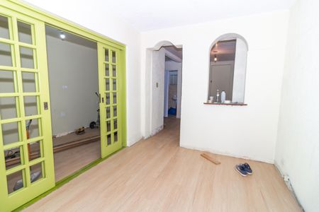 Casa à venda com 180m², 2 quartos e 2 vagasEdícula