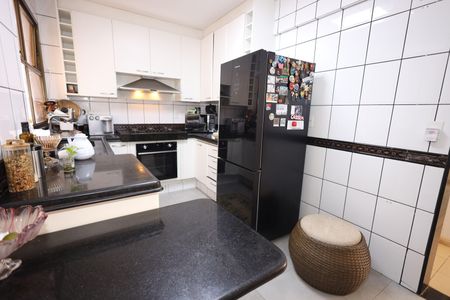 Apartamento para alugar com 172m², 4 quartos e 2 vagasCozinha