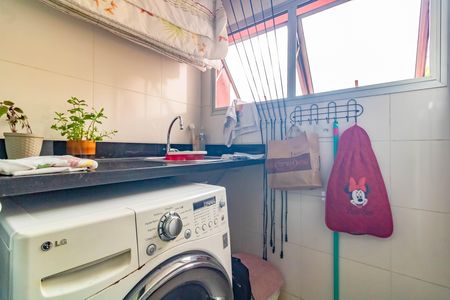 Apartamento à venda com 71m², 2 quartos e 1 vaga Apartamento à venda com 71m², 2 quartos e 1 vagaÁrea de Serviço