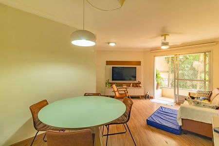 Apartamento à venda com 71m², 2 quartos e 1 vaga Apartamento à venda com 71m², 2 quartos e 1 vagaSala