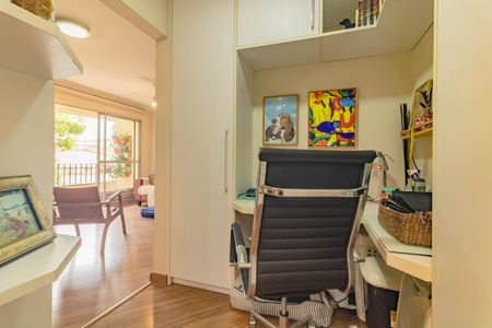 Apartamento à venda com 71m², 2 quartos e 1 vaga Apartamento à venda com 71m², 2 quartos e 1 vagaEscritório