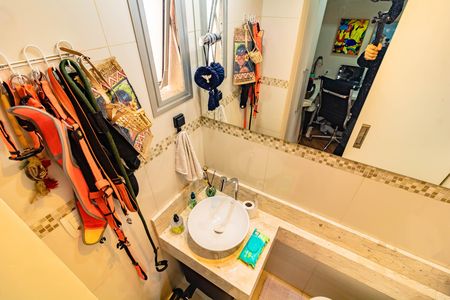 Apartamento à venda com 71m², 2 quartos e 1 vaga Apartamento à venda com 71m², 2 quartos e 1 vagaLavabo
