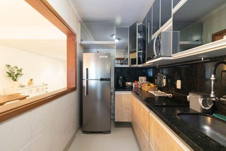 Casa à venda com 230m², 3 quartos e 4 vagasCozinha e Área de Serviço