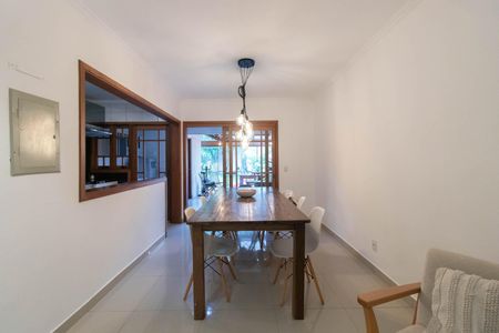 Sala de casa à venda com 3 quartos, 230m² em Ipanema, Porto Alegre