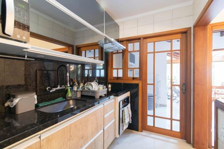 Casa à venda com 230m², 3 quartos e 4 vagasCozinha e Área de Serviço