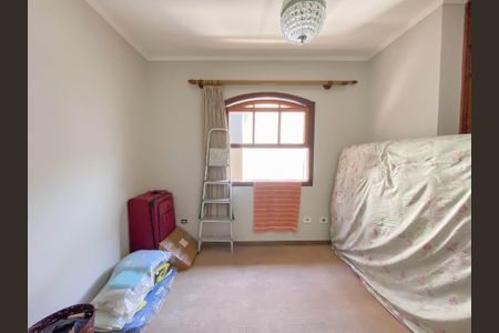 Casa à venda com 207m², 4 quartos e 2 vagas Casa à venda com 207m², 4 quartos e 2 vagasQuarto 2