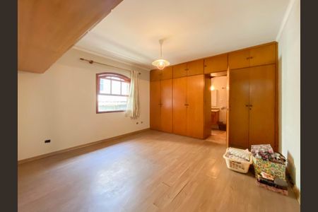 Casa à venda com 207m², 4 quartos e 2 vagas Casa à venda com 207m², 4 quartos e 2 vagasSuíte 1