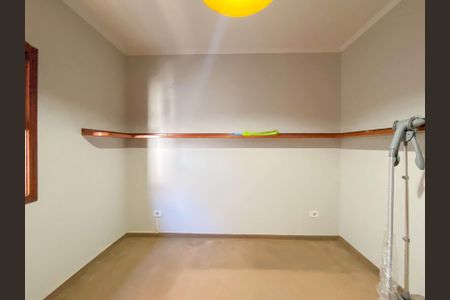 Casa à venda com 207m², 4 quartos e 2 vagas Casa à venda com 207m², 4 quartos e 2 vagasQuarto 1