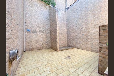 Casa à venda com 207m², 4 quartos e 2 vagas Casa à venda com 207m², 4 quartos e 2 vagasÁrea Externa