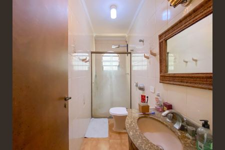 Casa à venda com 207m², 4 quartos e 2 vagas Casa à venda com 207m², 4 quartos e 2 vagasBanheiro da Suíte 2